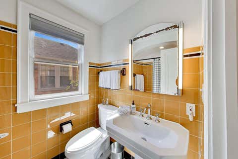 Tiny photo for 6308 N INDIAN Road, Chicago, IL 60646 (MLS # 12710045)