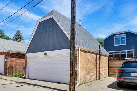 Tiny photo for 6308 N INDIAN Road, Chicago, IL 60646 (MLS # 12710045)