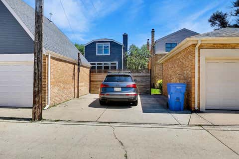 Tiny photo for 6308 N INDIAN Road, Chicago, IL 60646 (MLS # 12710045)