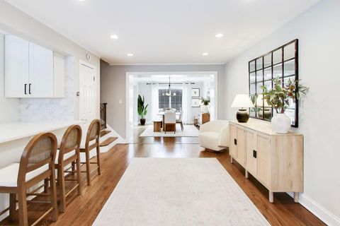 Tiny photo for 347 S Newbury Place, Arlington Heights, IL 60005 (MLS # 12555290)