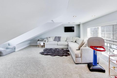 Tiny photo for 347 S Newbury Place, Arlington Heights, IL 60005 (MLS # 12555290)