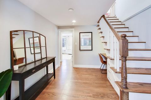 Tiny photo for 347 S Newbury Place, Arlington Heights, IL 60005 (MLS # 12555290)