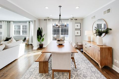 Tiny photo for 347 S Newbury Place, Arlington Heights, IL 60005 (MLS # 12555290)