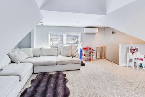Tiny photo for 347 S Newbury Place, Arlington Heights, IL 60005 (MLS # 12555290)