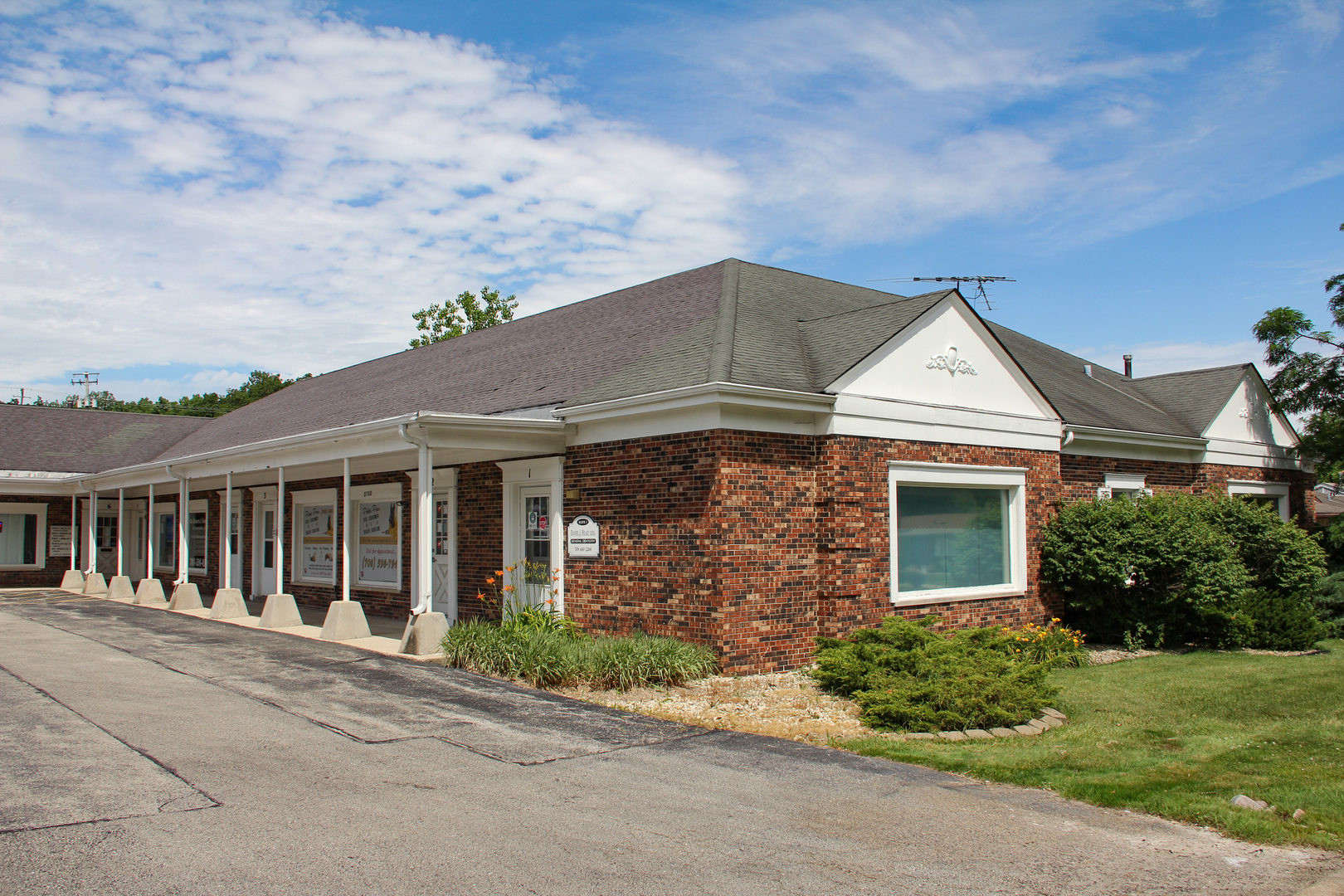 8700 W 95TH Street 2-3