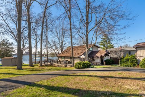 Tiny photo for 12062 Malibu Lane, Marion, IL 62959 (MLS # 12595376)