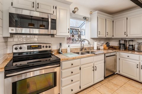 Tiny photo for 12062 Malibu Lane, Marion, IL 62959 (MLS # 12595376)