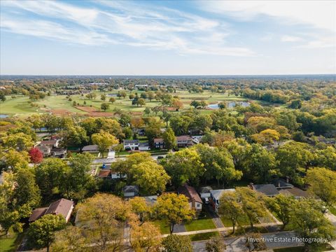 Tiny photo for 835 Maple Road, Flossmoor, IL 60422 (MLS # 12573221)