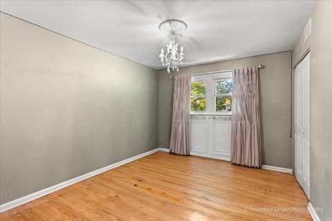 Tiny photo for 835 Maple Road, Flossmoor, IL 60422 (MLS # 12573221)