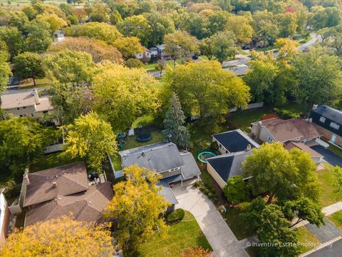 Tiny photo for 835 Maple Road, Flossmoor, IL 60422 (MLS # 12573221)