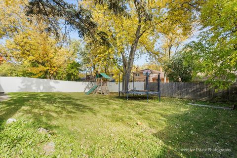 Tiny photo for 835 Maple Road, Flossmoor, IL 60422 (MLS # 12573221)