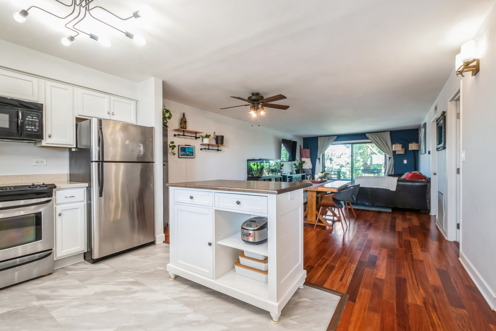 6221 N Niagara Avenue 507