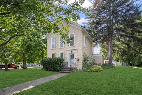 Photo of 300 N South Elgin Boulevard, South Elgin, IL 60177 (MLS # 12459720)
