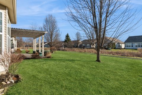 Tiny photo for 2545 Edgewater Drive, Elgin, IL 60124 (MLS # 12530571)