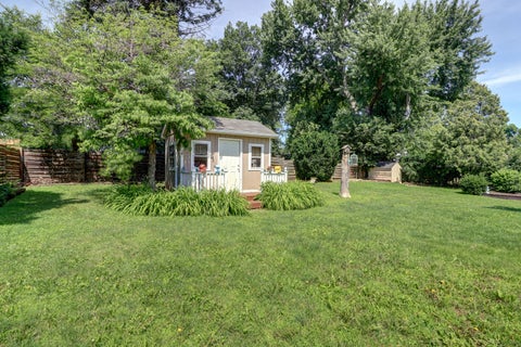 Tiny photo for 804 N 11th Street, Clinton, IA 52732 (MLS # 12685668)