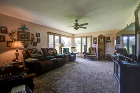 Tiny photo for 804 N 11th Street, Clinton, IA 52732 (MLS # 12685668)