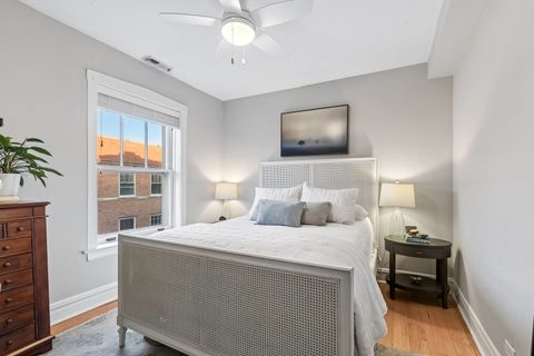 Tiny photo for 623 Washington Boulevard #3N, Oak Park, IL 60302 (MLS # 12646358)