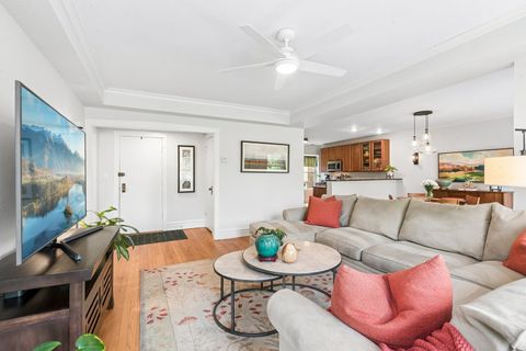 Tiny photo for 623 Washington Boulevard #3N, Oak Park, IL 60302 (MLS # 12646358)