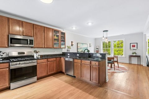 Tiny photo for 623 Washington Boulevard #3N, Oak Park, IL 60302 (MLS # 12646358)