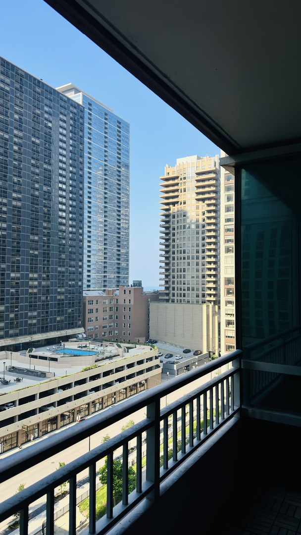 Chicago, Illinois 60611, United States, 2 Bedrooms Bedrooms, ,2 BathroomsBathrooms,Residential,Active,25171