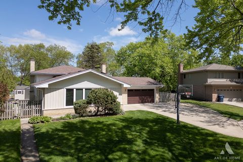 Photo of 603 JOHN Court, Schaumburg, IL 60193 (MLS # 12633721)