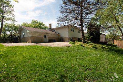 Tiny photo for 603 JOHN Court, Schaumburg, IL 60193 (MLS # 12633721)