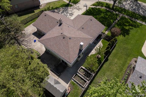 Tiny photo for 603 JOHN Court, Schaumburg, IL 60193 (MLS # 12633721)