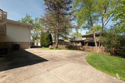Tiny photo for 603 JOHN Court, Schaumburg, IL 60193 (MLS # 12633721)