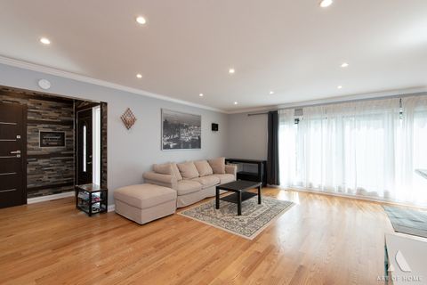 Tiny photo for 603 JOHN Court, Schaumburg, IL 60193 (MLS # 12633721)