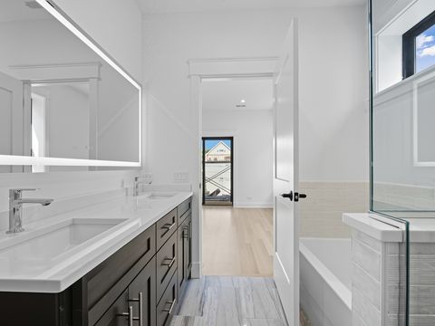 Tiny photo for 2471 N Clybourn Avenue #3, Chicago, IL 60638 (MLS # 12496484)