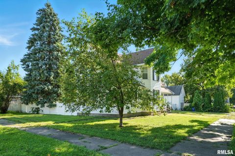 Tiny photo for 320 16TH Avenue N, Clinton, IA 52732 (MLS # QC4266905)