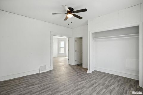 Tiny photo for 320 16TH Avenue N, Clinton, IA 52732 (MLS # QC4266905)