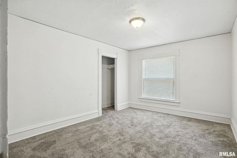 Tiny photo for 320 16TH Avenue N, Clinton, IA 52732 (MLS # QC4266905)