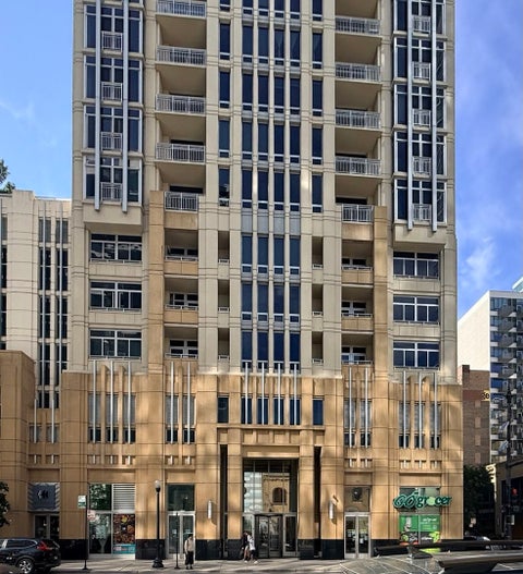Photo of 1400 S Michigan Avenue #1111, Chicago, IL 60605 (MLS # 12775157)