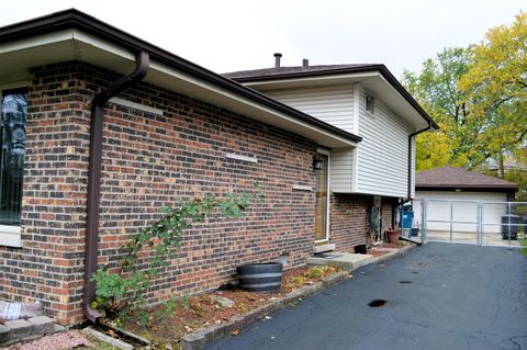 A home in Crestwood