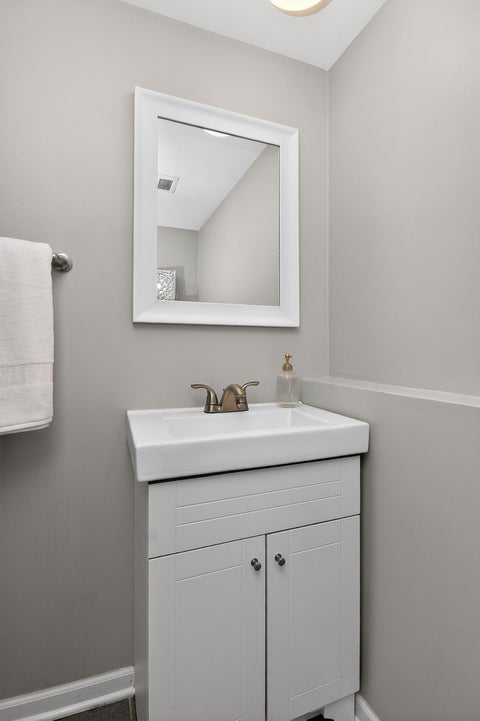 Tiny photo for 1136 Oxford Street, Downers Grove, IL 60516 (MLS # 12654902)