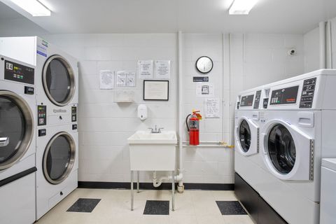 Tiny photo for 2500 Archbury Lane #1A, Park Ridge, IL 60068 (MLS # 12578074)