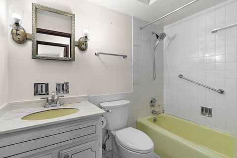 Tiny photo for 2500 Archbury Lane #1A, Park Ridge, IL 60068 (MLS # 12578074)