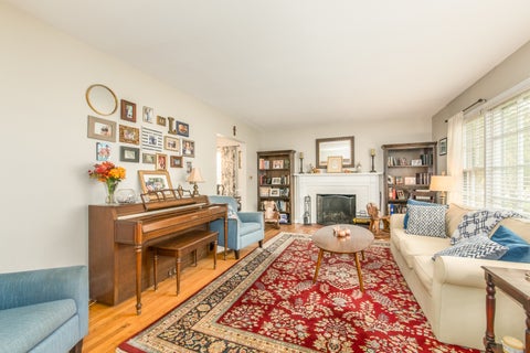 Tiny photo for 608 S Walnut Avenue, Arlington Heights, IL 60005 (MLS # 12791940)