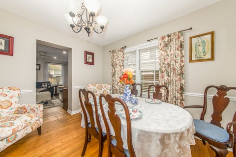 Tiny photo for 608 S Walnut Avenue, Arlington Heights, IL 60005 (MLS # 12791940)