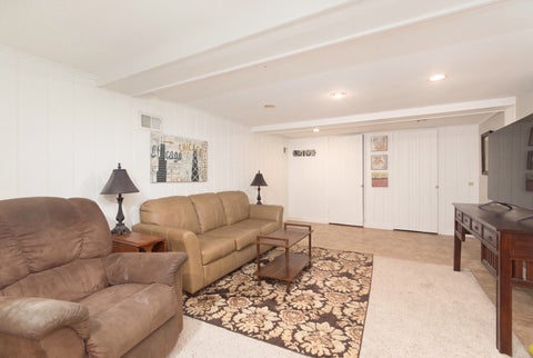 Tiny photo for 608 S Walnut Avenue, Arlington Heights, IL 60005 (MLS # 12791940)