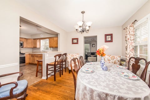 Tiny photo for 608 S Walnut Avenue, Arlington Heights, IL 60005 (MLS # 12791940)