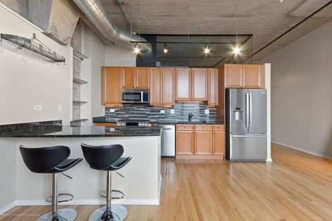 Tiny photo for 900 N KINGSBURY Street #780, Chicago, IL 60610 (MLS # 12623641)