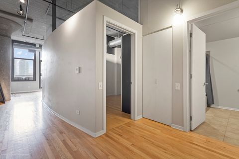 Tiny photo for 900 N KINGSBURY Street #780, Chicago, IL 60610 (MLS # 12623641)