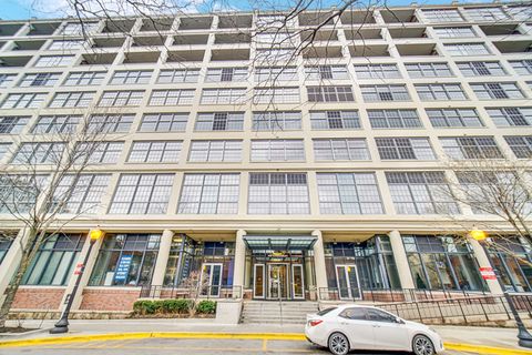 Photo of 900 N KINGSBURY Street #780, Chicago, IL 60610 (MLS # 12623641)