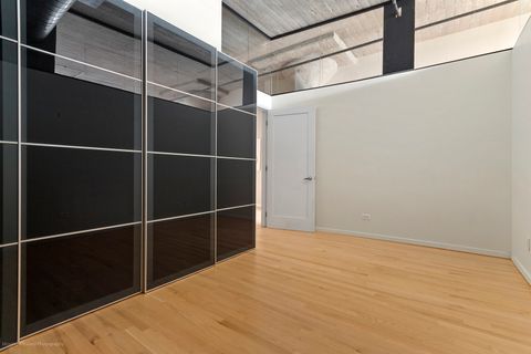 Tiny photo for 900 N KINGSBURY Street #780, Chicago, IL 60610 (MLS # 12623641)