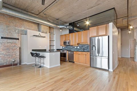 Tiny photo for 900 N KINGSBURY Street #780, Chicago, IL 60610 (MLS # 12623641)