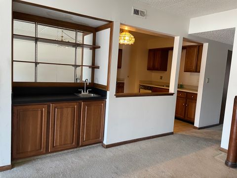 Tiny photo for 2 Cinnamon Creek Drive #2S, Palos Hills, IL 60465 (MLS # 12557511)