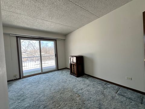 Tiny photo for 2 Cinnamon Creek Drive #2S, Palos Hills, IL 60465 (MLS # 12557511)