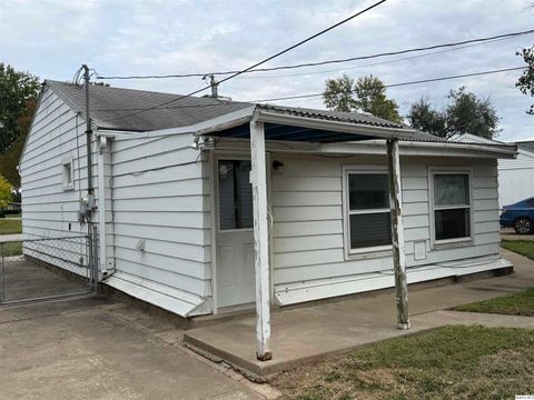 Tiny photo for 1726 W Granview Dr. Dr, Quincy, IL 62301 (MLS # 12505743)